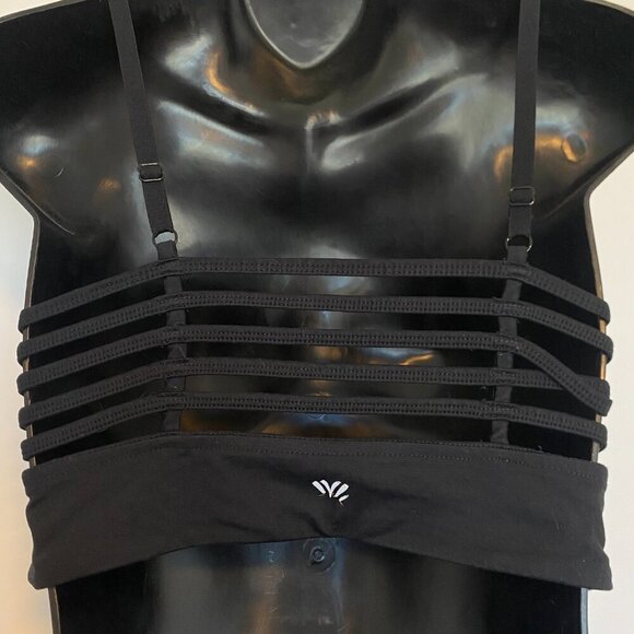 Forever 21 Sports Bra Black Cutout With Open Back Women's‎ Size Small - Picture 3 of 3